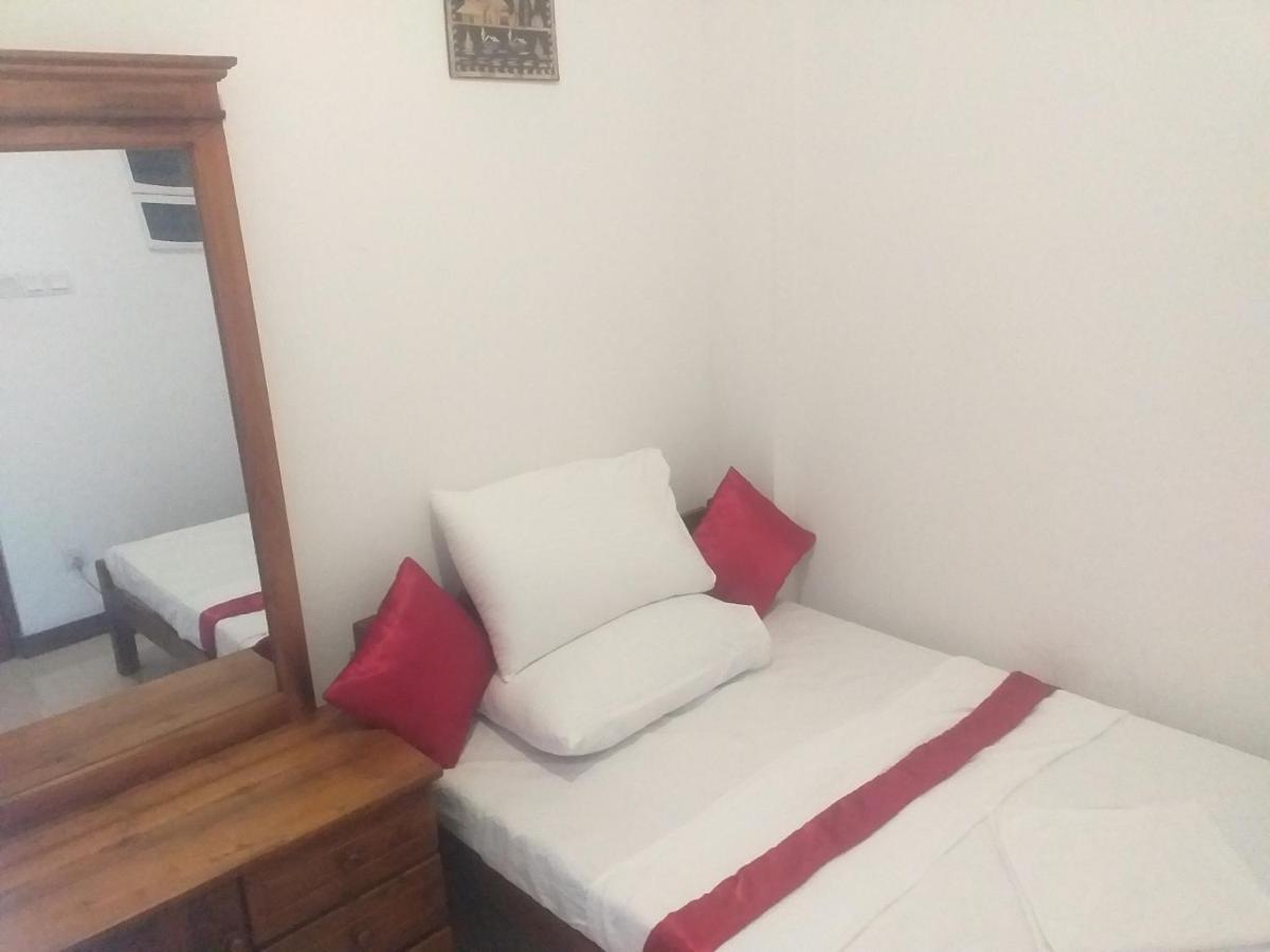 De Mansion Hotels Katugastota 외부 사진