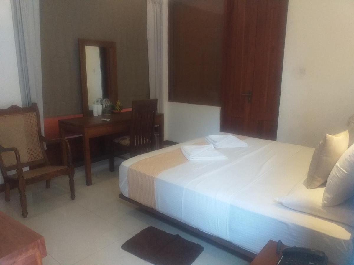 De Mansion Hotels Katugastota 외부 사진