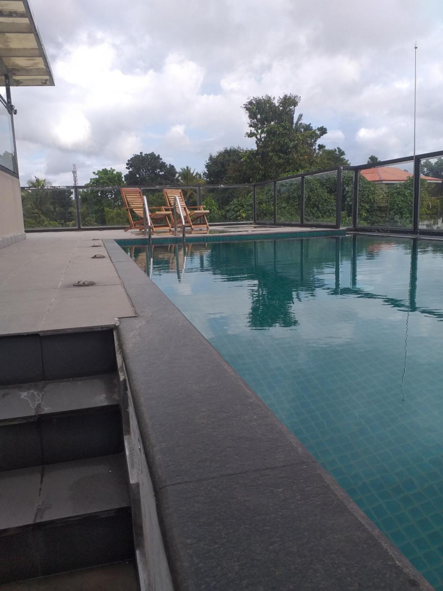 De Mansion Hotels Katugastota 외부 사진